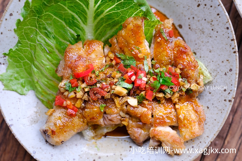 [食谱] 完胜铁板烧师傅！金黄香酥川味椒麻鸡腿排[制作方式】